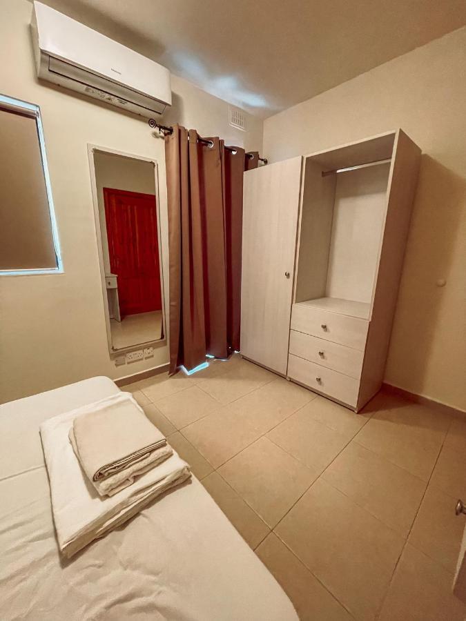 Stresa Court Apartments Saint Julian's Dış mekan fotoğraf