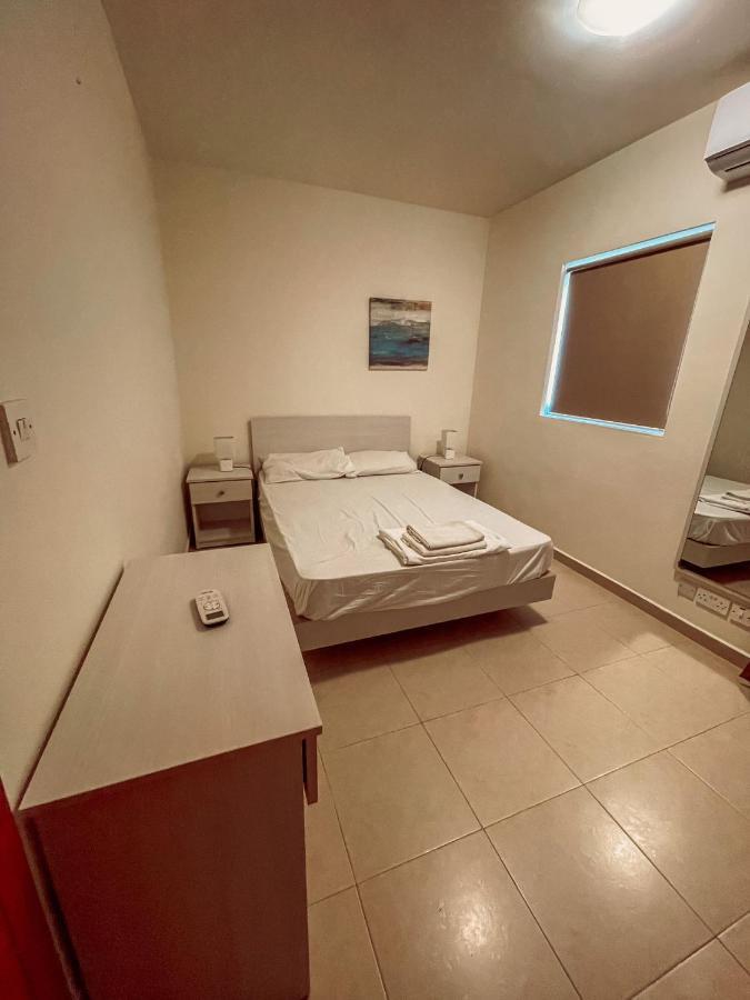 Stresa Court Apartments Saint Julian's Dış mekan fotoğraf