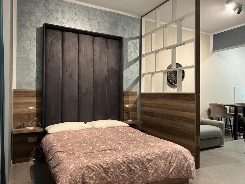 Stresa Court Apartments Saint Julian's Dış mekan fotoğraf