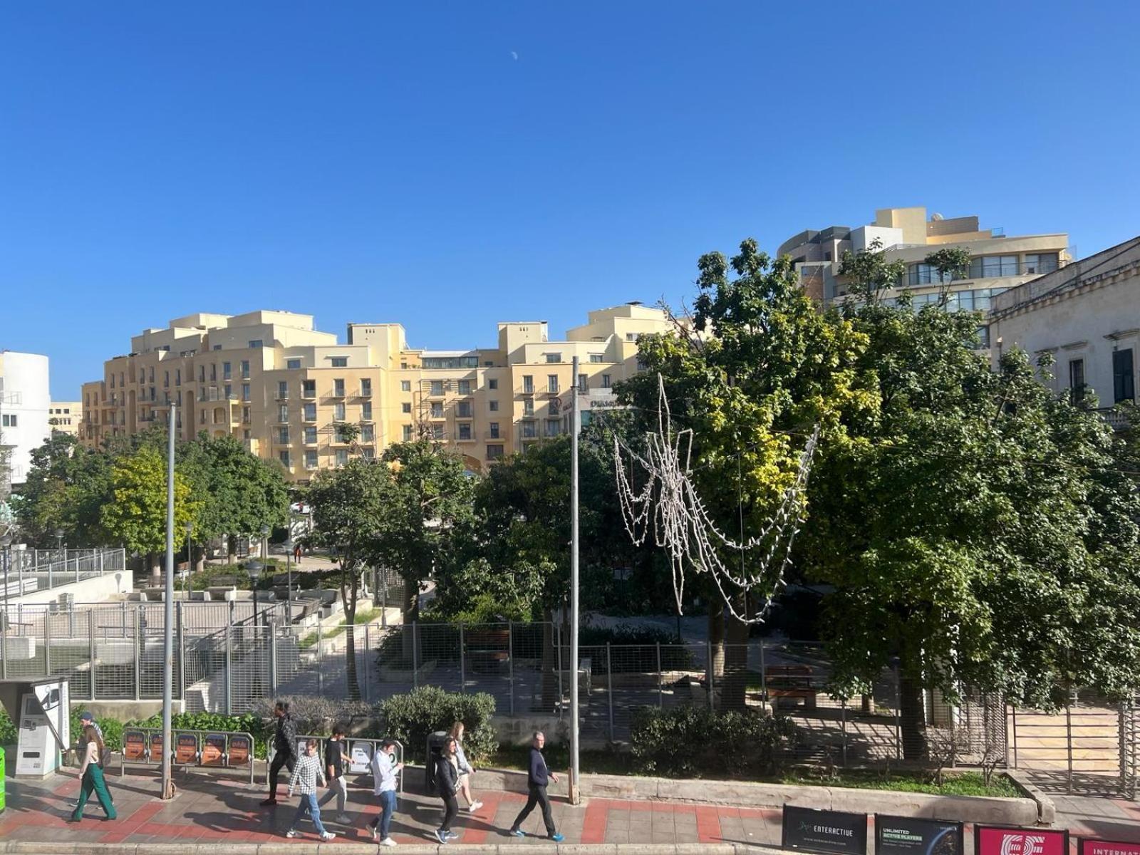Stresa Court Apartments Saint Julian's Dış mekan fotoğraf